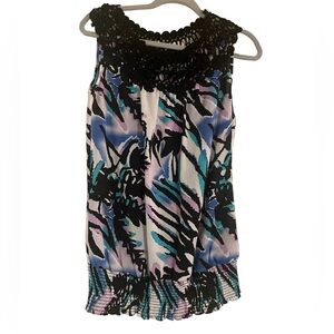 Sioni woman sleeveless blouse